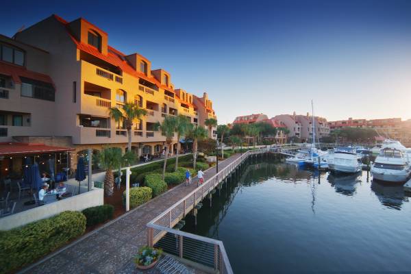 Living at Shelter Cove