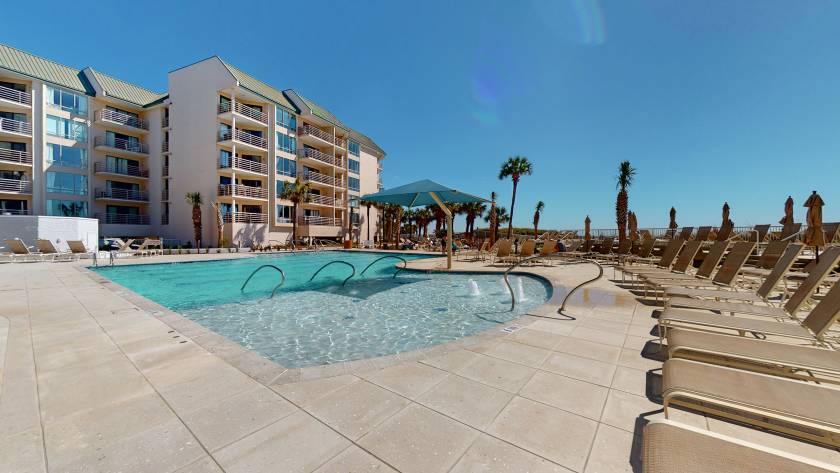 1202 Villamare pool